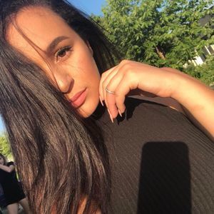 Meet your Posher, Sirine